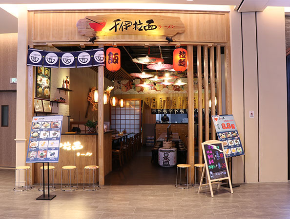 千伊拉面 | 73㎡深圳日式风格餐饮店装修实景